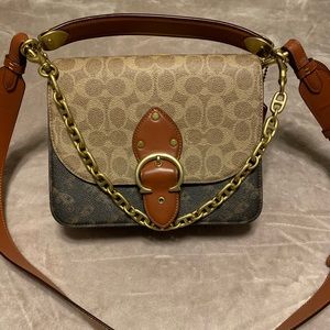 Coach Beat shoulder bag